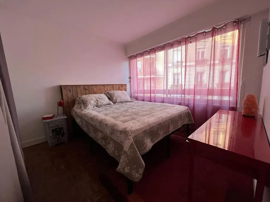 Lejlighed Grand Appartement Avec Balcon Et Parking Gratuit Sur Place Paris Frankrig
