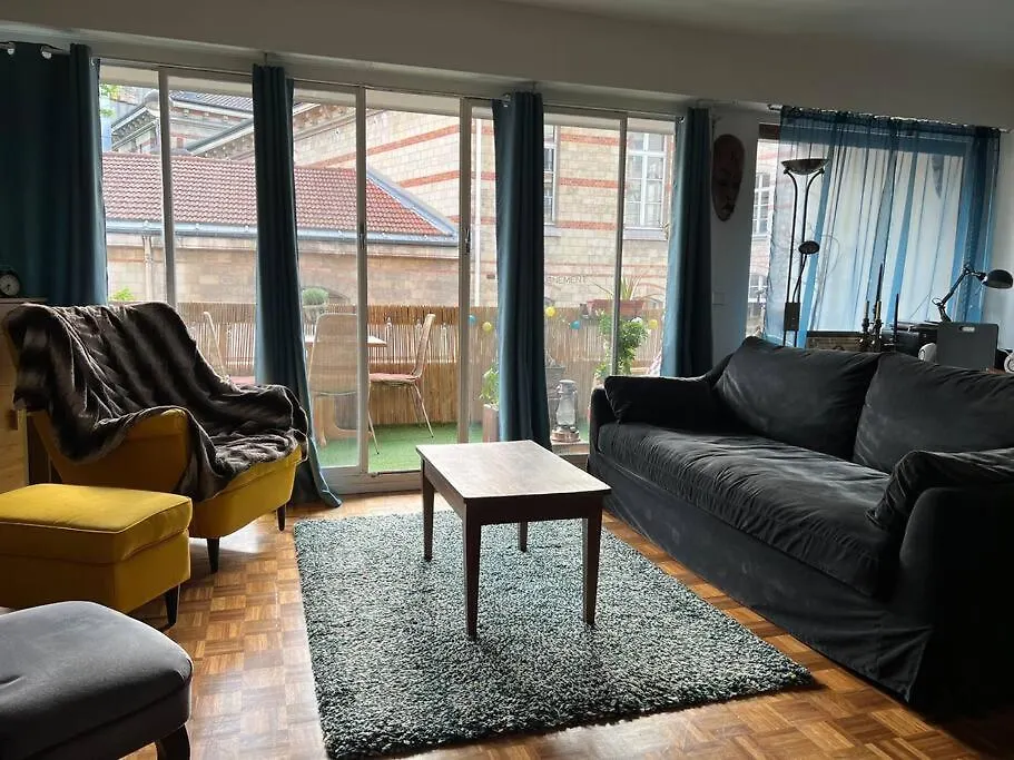 Grand Appartement Avec Balcon Et Parking Gratuit Sur Place Paris Lejlighed
